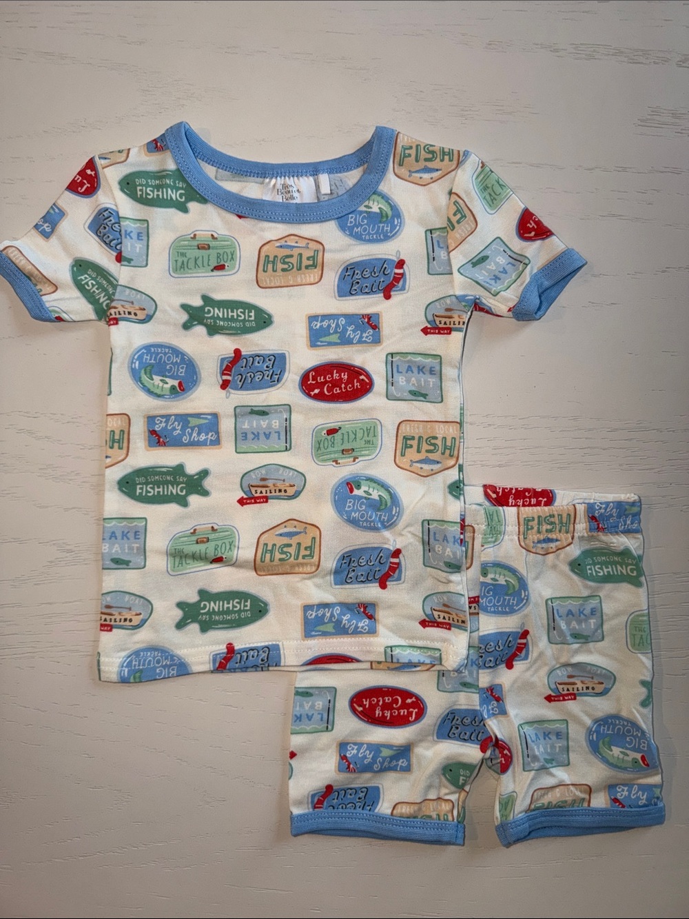 Tres Beau et Belle Fishing Lake Print Short Pajama Set 18 months 3T 4T